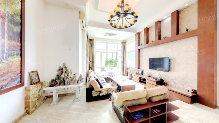 香格蔚蓝B区二手房实景图