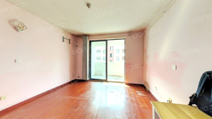 大湾名苑二手房实景图