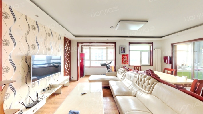 天马相城彩虹湖二手房实景图