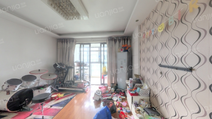 彩虹新城二手房实景图