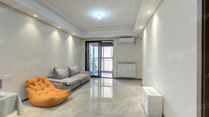 保利香颂五期二手房实景图