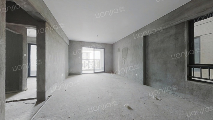 水晶湖郡C区二手房实景图