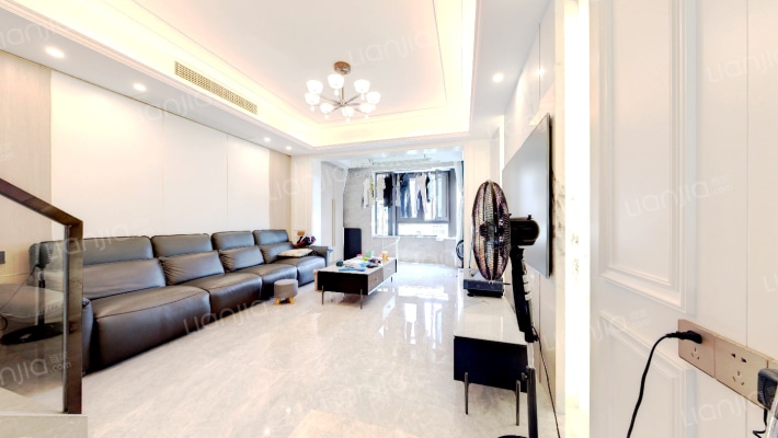 东方熙龙山院二手房实景图