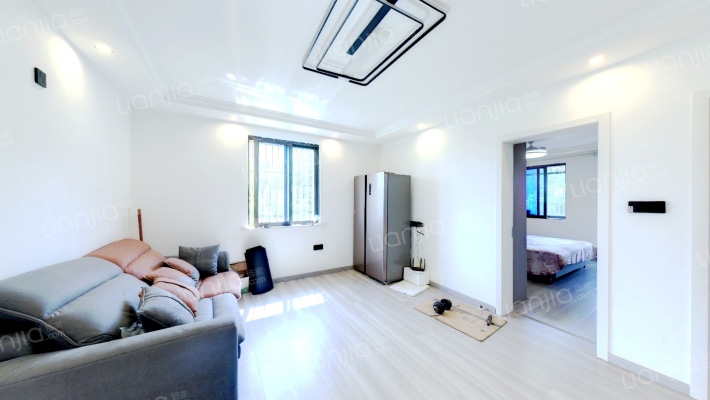 秀峰新村二手房实景图