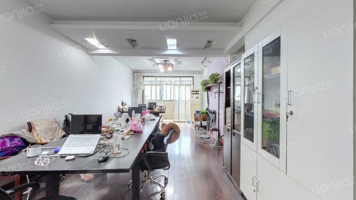 滨江公寓二手房实景图