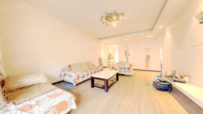 禾嘉名邸二手房实景图