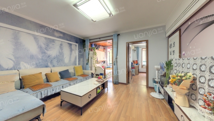 蔚蓝花城二手房实景图