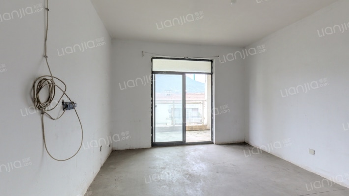 龙韵怡景苑二手房实景图