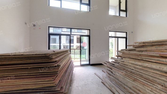 复地君屿墅E区二手房实景图