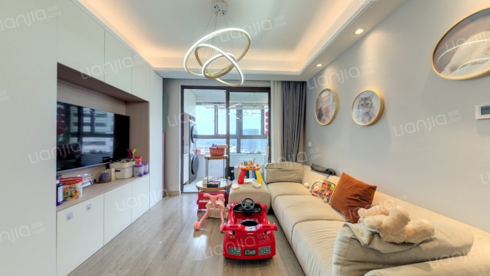 新保弘领东苑A区二手房实景图