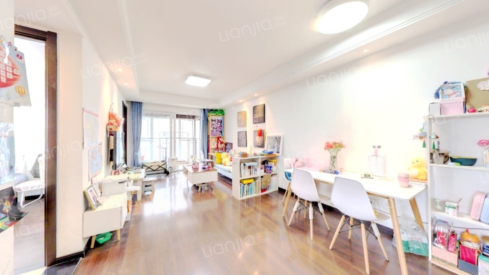 万科理想城一期二手房实景图