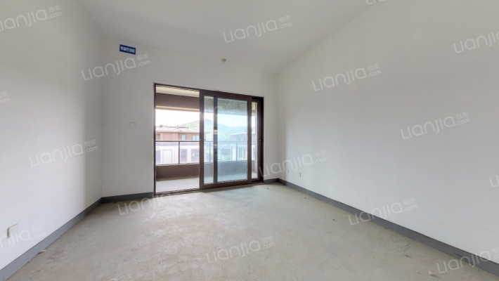 绿城云栖玫瑰园二手房实景图