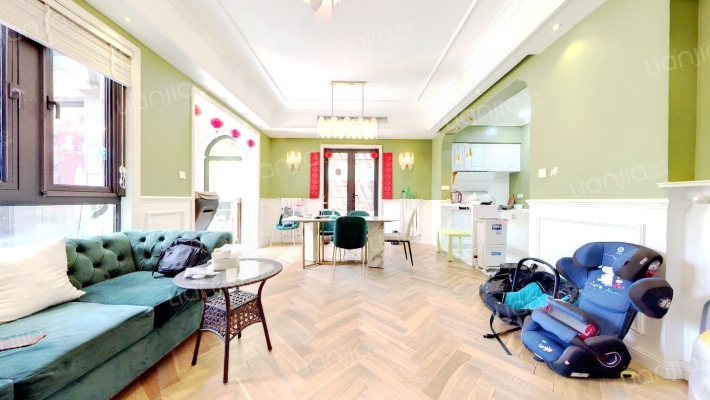 金地玺华邨二手房实景图