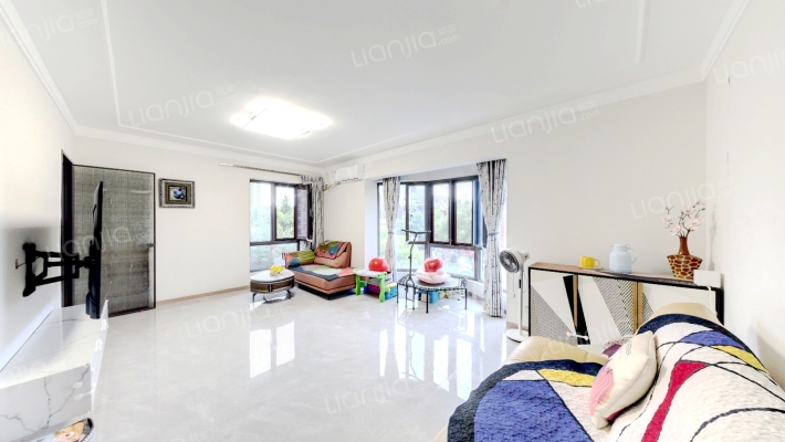 世茂红墅湾二手房实景图