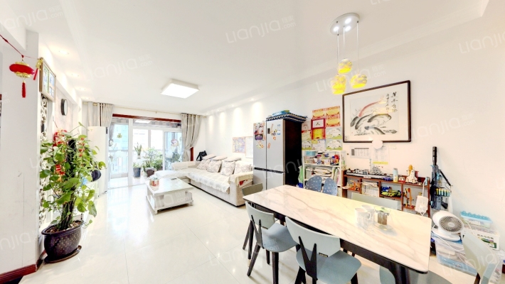 国色天香二手房实景图