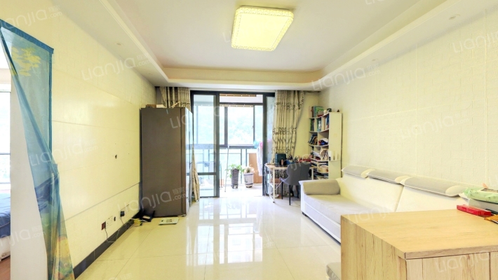 新景花园二手房实景图