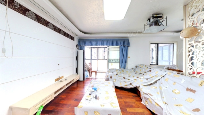 富春山二手房实景图