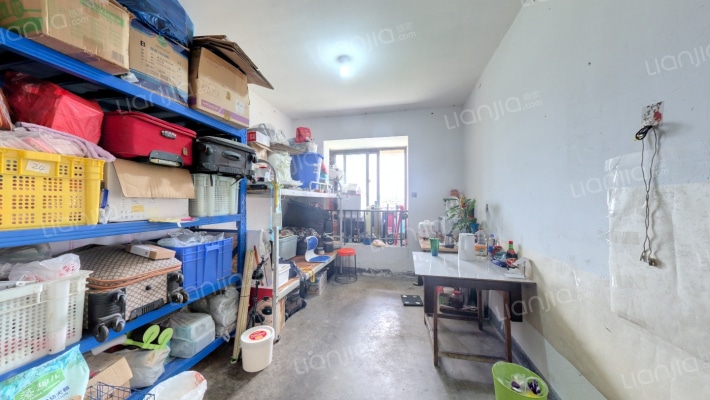 新桥逸景C区二手房实景图