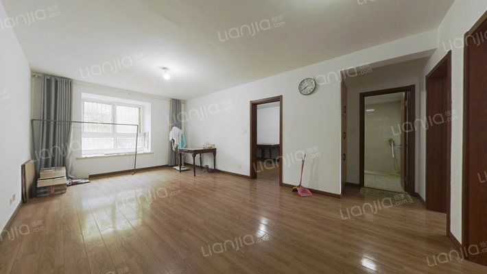 新怡苑二手房实景图