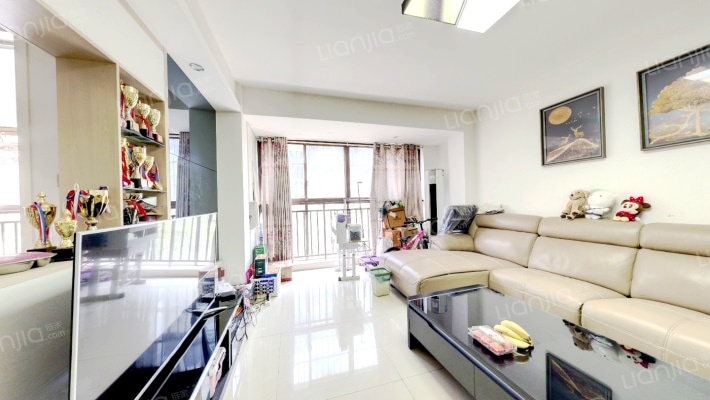 万国城MOMA一期二手房实景图