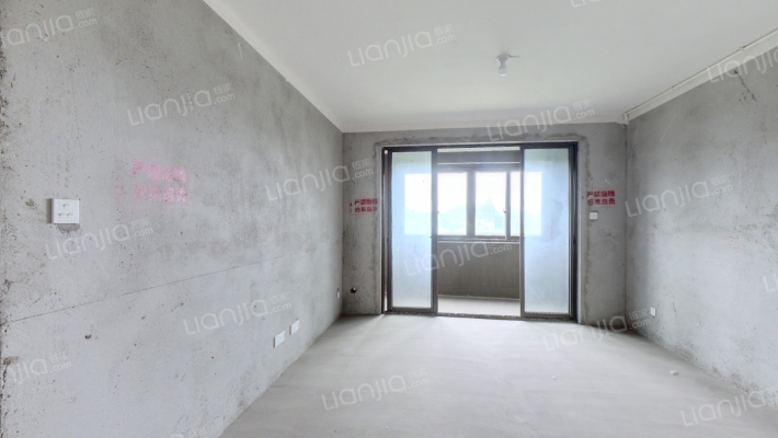 淀山湖花园礼苑二手房实景图