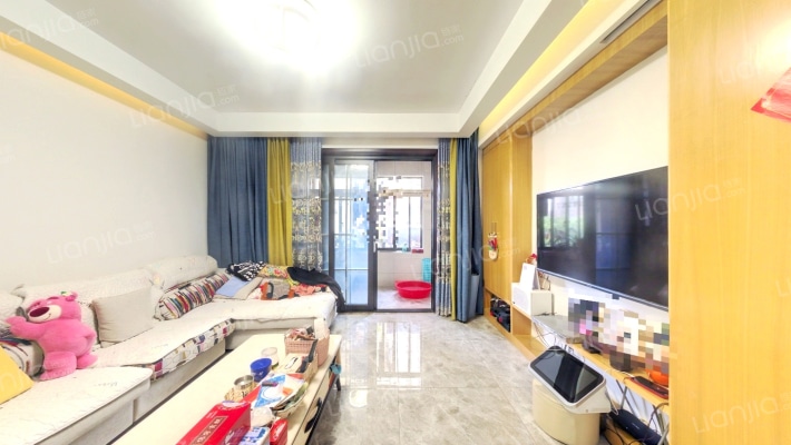 蓝天花园二手房实景图