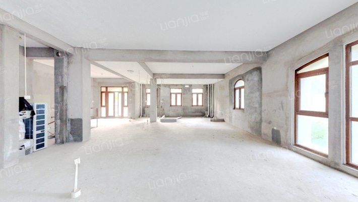 国际公园波尔多庄园二手房实景图