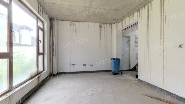 世茂爵世山花园二手房实景图