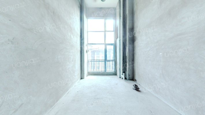 隆鑫爱琴海四期二手房实景图