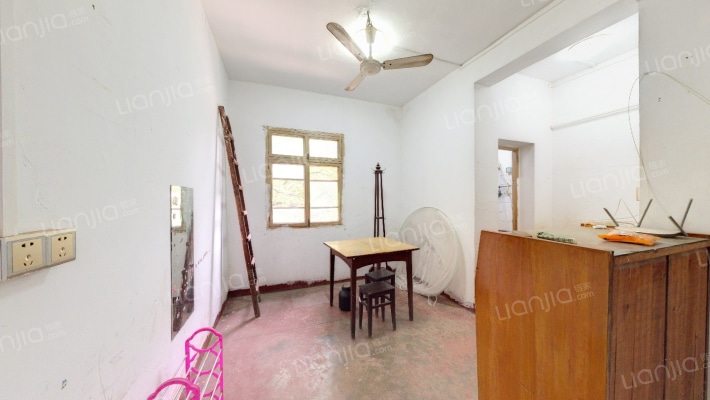 江西财经大学蛟桥园北区二手房实景图