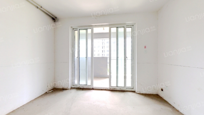 山水金盾花园二手房实景图