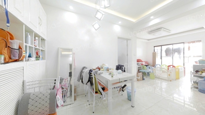 牧龙湖壹号二手房实景图