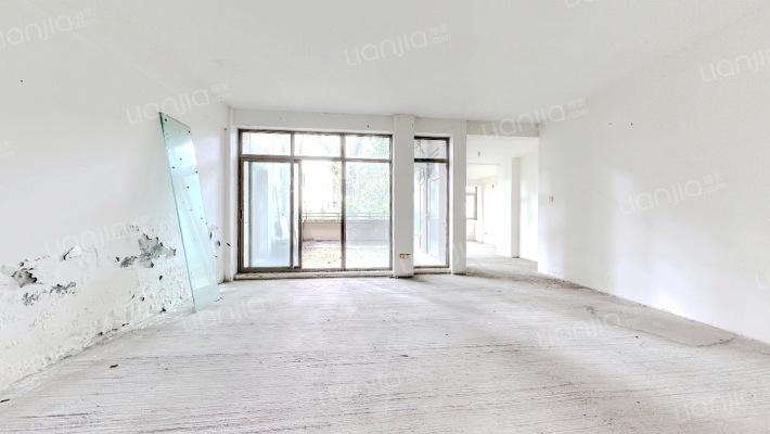 麓山国际塞尔维蒙二手房实景图