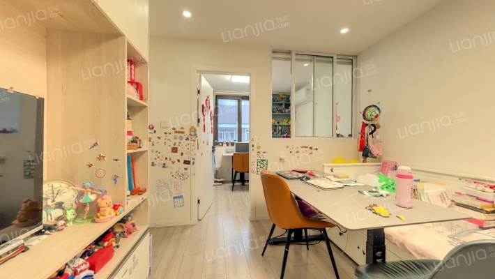 安顺路231弄二手房实景图