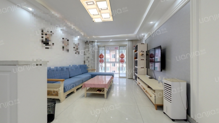 恒辉翡翠花园二手房实景图