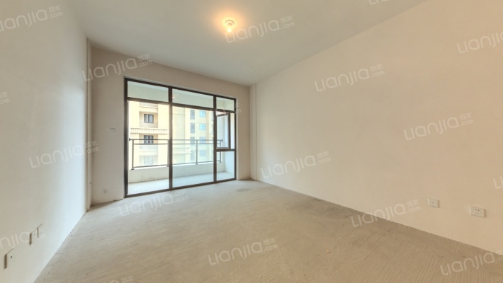 蓝润春风屿湖二手房实景图