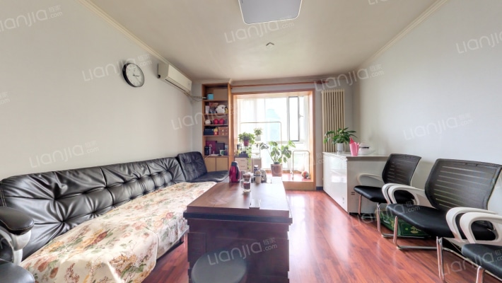 蝶翠华庭二手房实景图