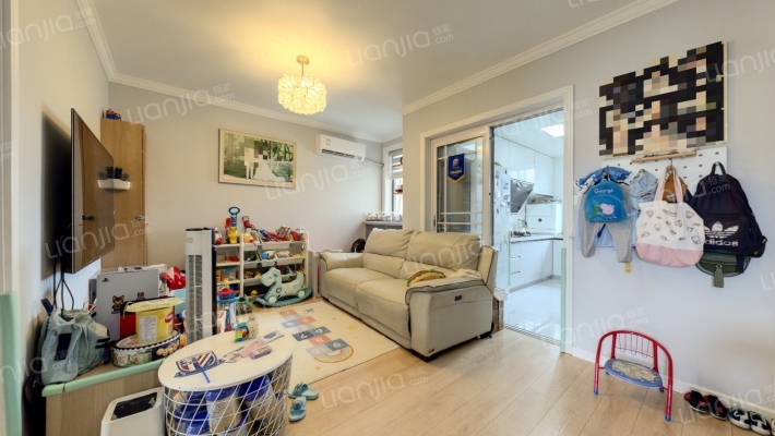 东一小区二手房实景图