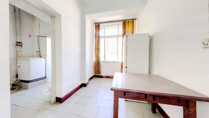 电业小区二手房实景图