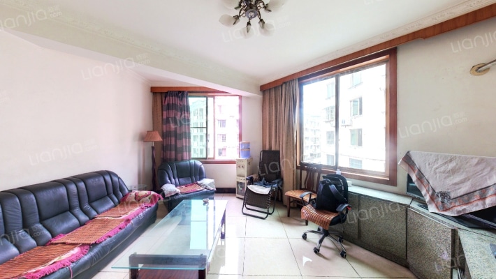 世发家园二期二手房实景图