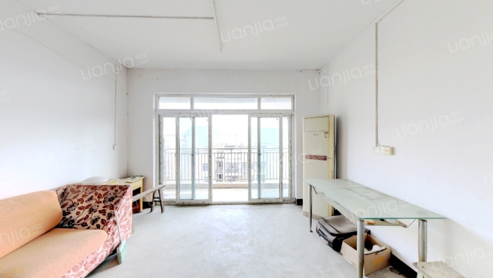 水语华庭二期二手房实景图