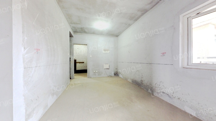 中铁奥维尔二期二手房实景图