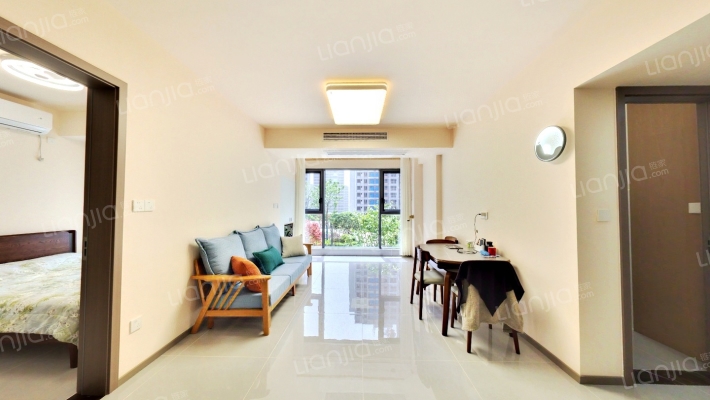 里城樾公馆二手房实景图