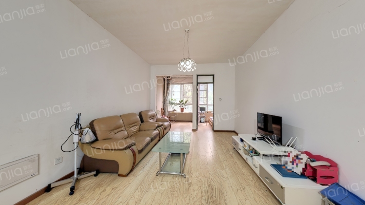 新神风金牛座二手房实景图