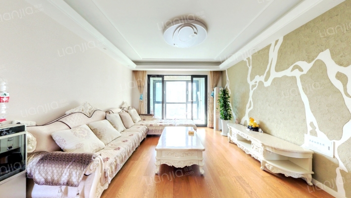 万科翡翠公园二手房实景图