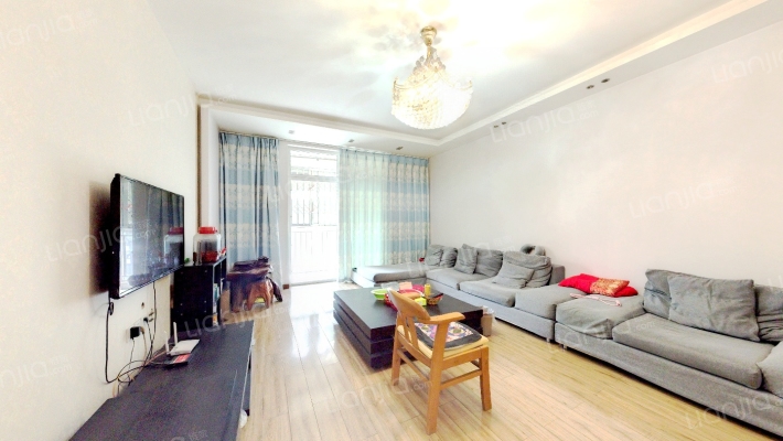 柳城华厦二手房实景图