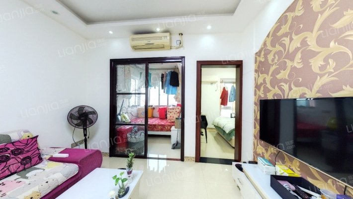 和泓四季B2区二手房实景图