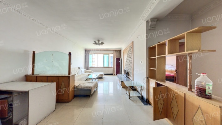 联芳花园1期二手房实景图