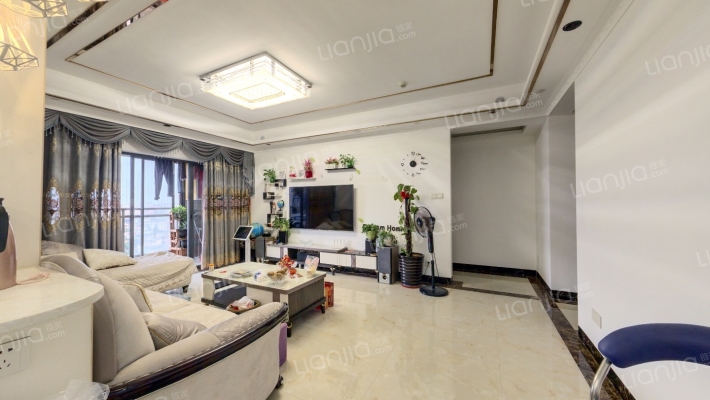 富卓华庭二手房实景图