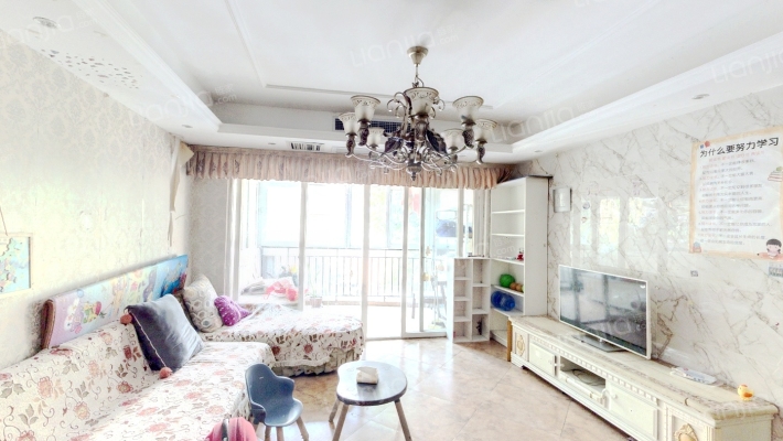 在水一方二手房实景图